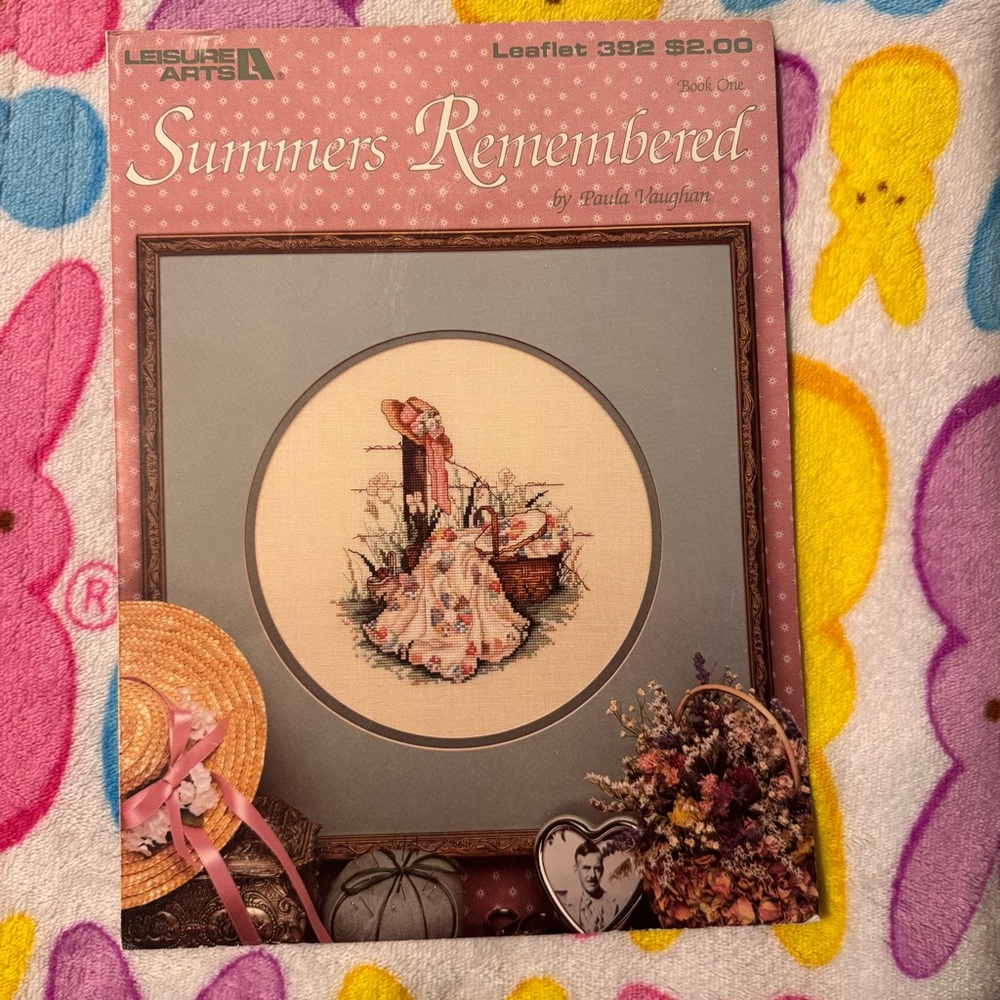 VTG Leisure Arts 'Summers Remembered'‎ Cross Stitch Leaflet Coquette Grannycore